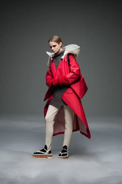 Look 16
